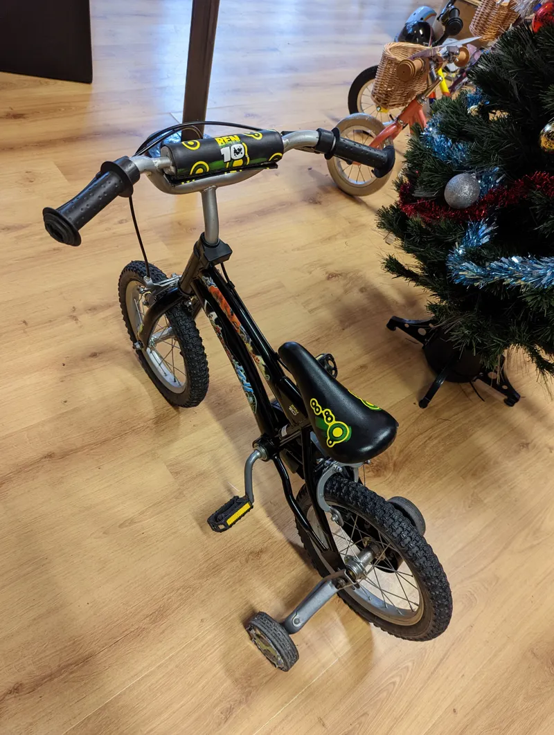 Ben 10  Kids Bike - 14 Inch Wheels-1